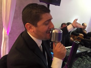 Musika BAND - Orchestre et Dj Live MARIAGE JUIF - Musique Hassidique Israelo Oriental World POP RnB Soul Rock - Henne Houpa Houppa Mariage juif, Bar / Bat Mistvah, Hazanout cérémonie religieuse MusiKa BAND Yoni ELMALEH