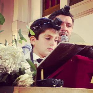 Yoni ELMALEH chanteur Bar Mitsvah synagogue rue ancelle Neuilly sur Seine