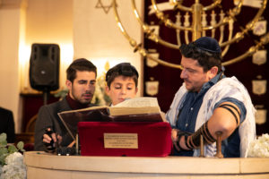 Chanteur synagogue, Chanteur bar mitsvah mise des tephilines synagogue rue ancelle neuilly sur seine